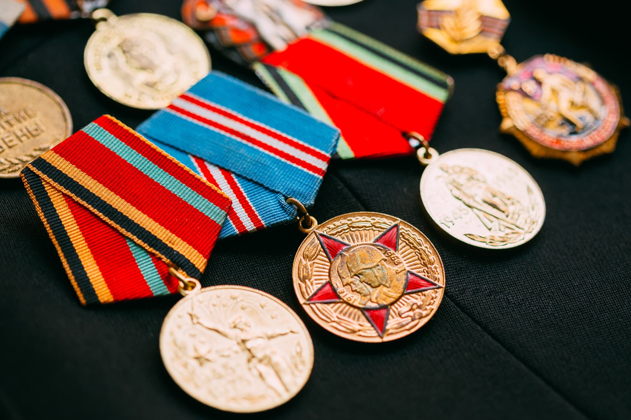 Gold & Silver Medals buying service - National Gold UK